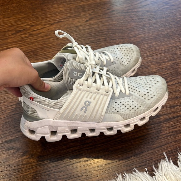 On cloud sneakers - Picture 1 of 2